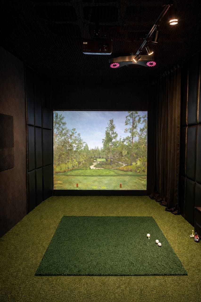 Golf simulator